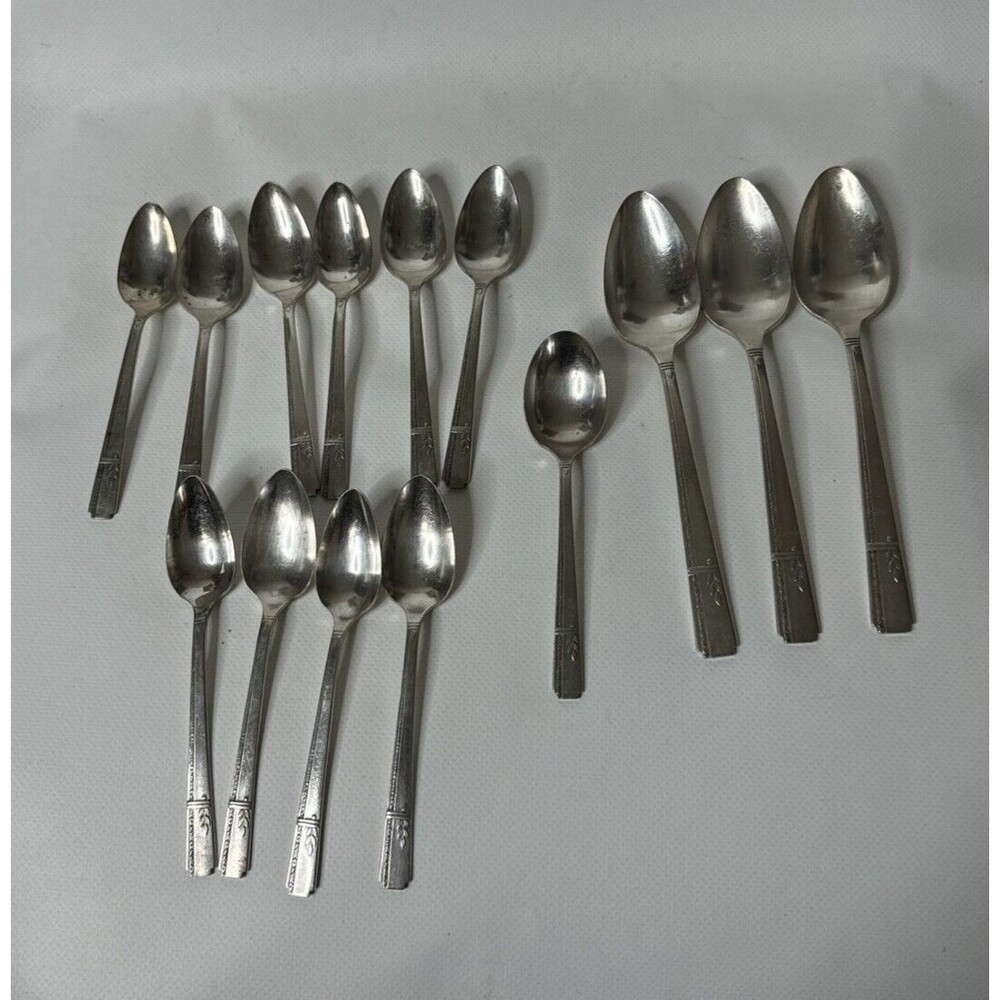 Oneida Heirloom Spoon Set Grenoble Pattern Vintage Silver Plated Set Of 14